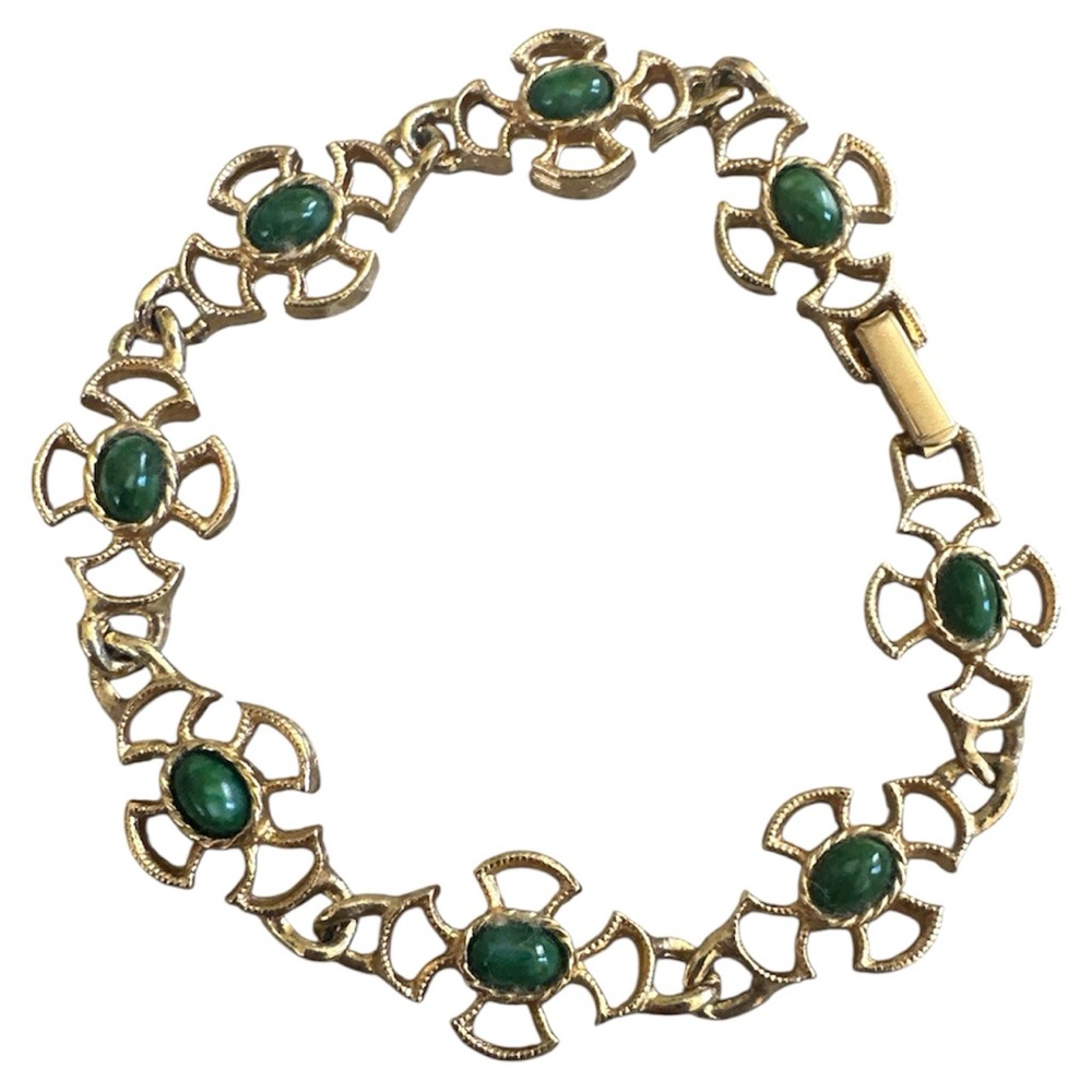 Vintage Avon 1973 Baroness Maltese Cross Green Stone Clover Gold Tone Bracelet